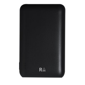 Externe batterij gemaakt van gerecyclede ABS met een capaciteit van 5.000 mAh. Bevat een dubbele USB-uitvoer om 2 apparaten tegelijkertijd op te laden, micro USB-ingang en Type-C-ingang en invoerverbinding 6.2 x 9,9 x 1,5 cm | 115 gr.