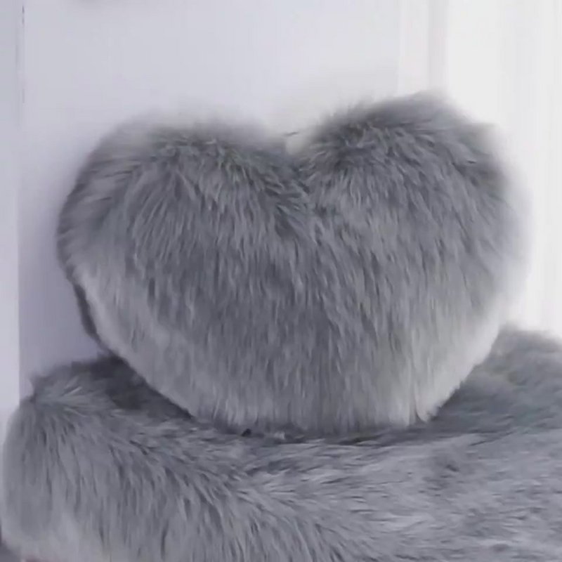 Throw Pillows Heart Shape Long Plush Fluffy Shaggy Cushion Cover Sofa Cushions Decorative Pillow Covers Pillowcase White