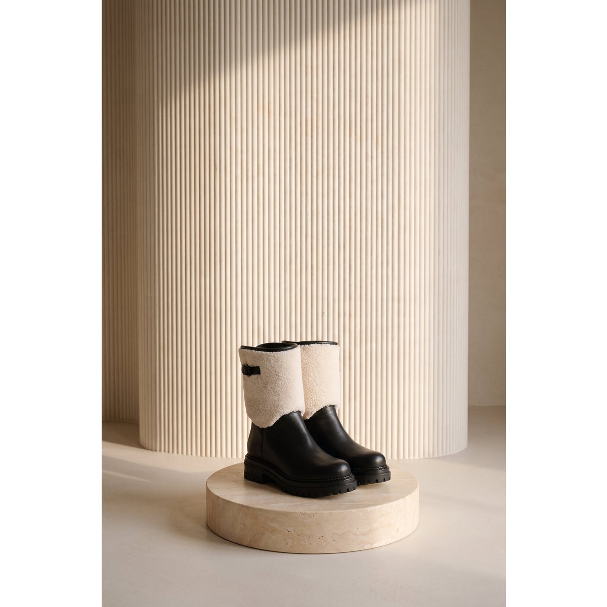 WELL BLACK – Winterstiefel aus Kunstfell und Leder