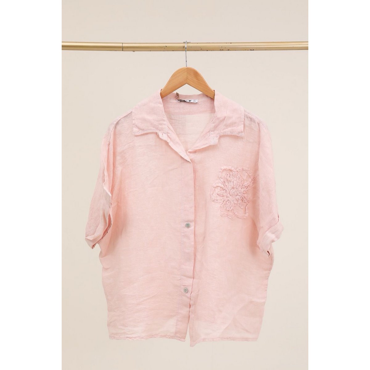 Shirt with a linen flower Ref. 20341