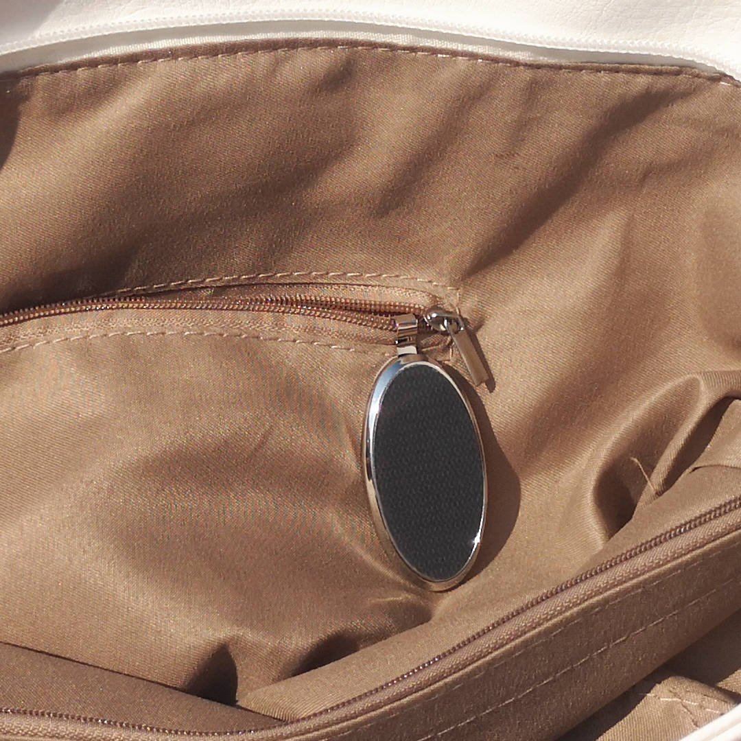 Carbono negro: Teléfono magnético de diseño y llavero, para bolso, automóvil, hogar
