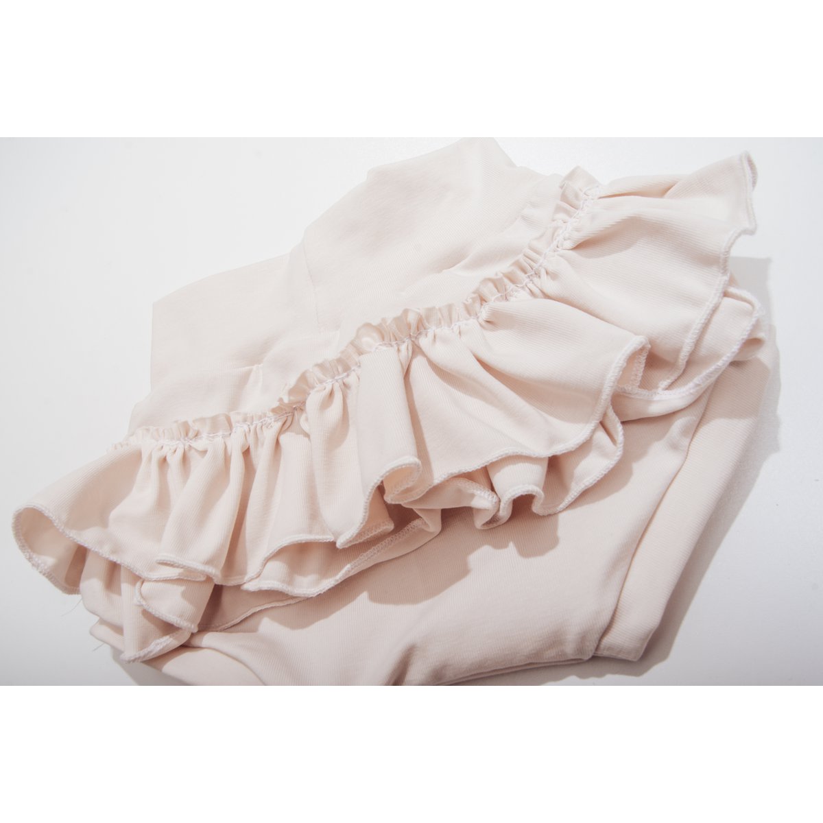 Hellbeige Bloomers mit Rüschen