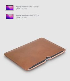 Custodia per MacBook da 13 pollici AVIOR Tan