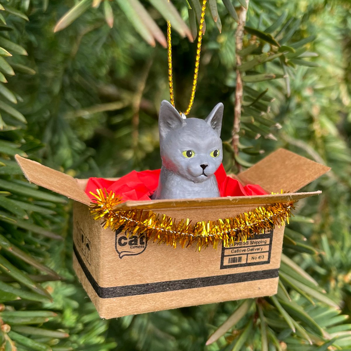 Handgemaakt kattenkerstornament grijs in minidoosje