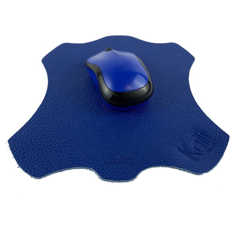 K0001DB | Made in Italy mouse pad in genuine full grain leather, dollar grain - Blue color - Dimensions: 20 x 23 cm - Packaging: TNT tubular bag