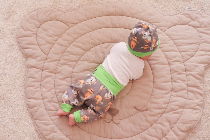 Baby Pumphose unisex Koala und Faultier grau, lemon