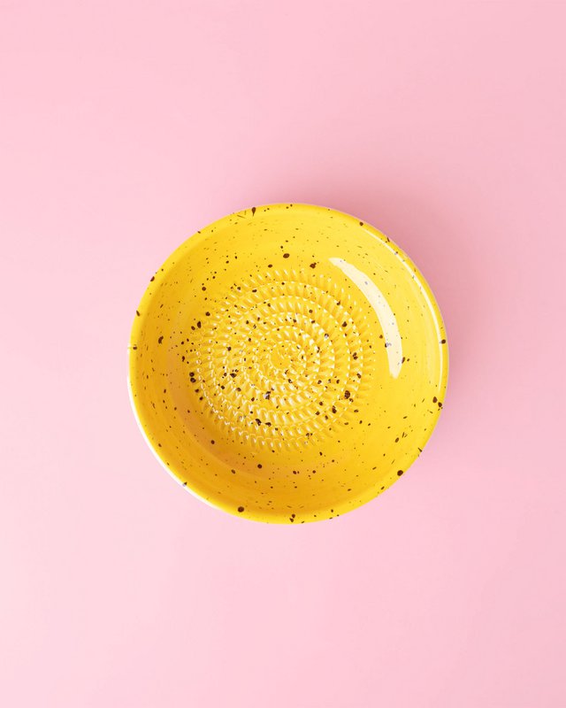 Ceramic Plate MEDIUM Food Grater / Cinnamon