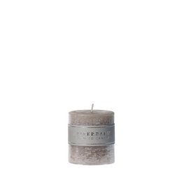  A round, light gray scented candle with a simple, minimalist design. The candle is approximately 7.5 x 7.5 cm in size and is made of a high-quality wax blend with a jasmine tea fragrance.