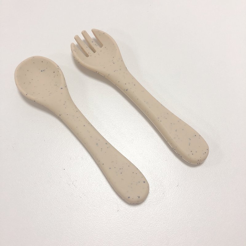 SET DI POSATE - COLLEZIONE PUNTINATA