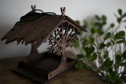 Vogelhäuschen, hängendes Vogelhäuschen aus Holz