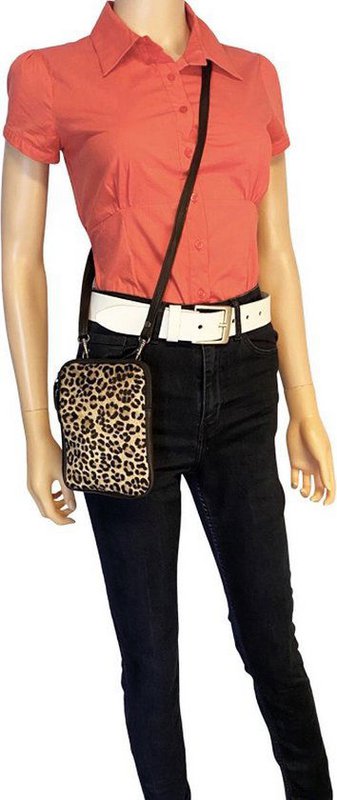 Lædertelefonpose Ladies Black With Tiger Print - Stilfuld taske lavet af ægte læder med justerbar skulderrem, ideel til at bære din telefon.