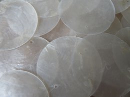 Capiz shell pendant Medium