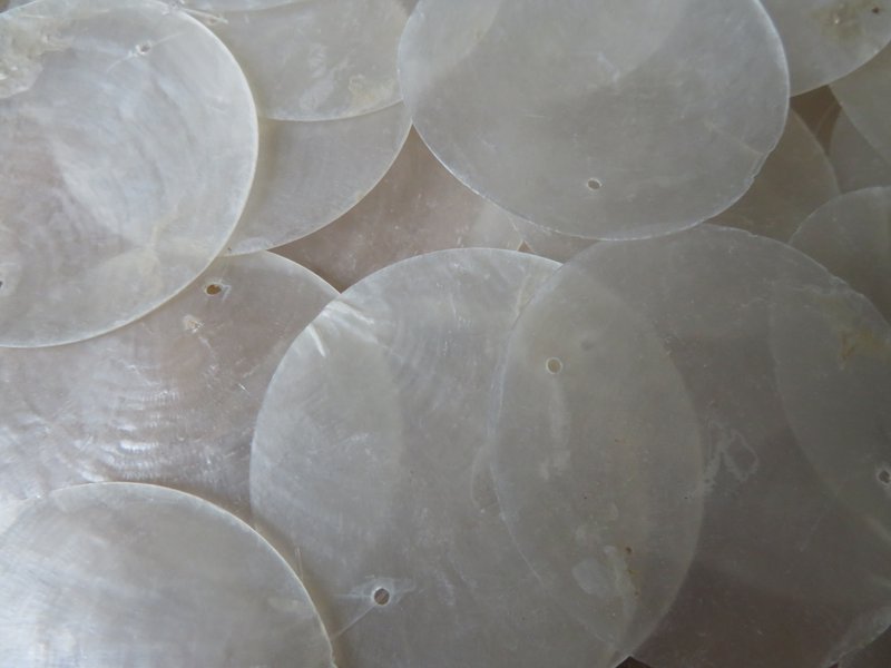 Capiz shell pendant Medium