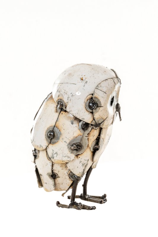 METALEN KLEINE GEVEERDE WITTE UIL