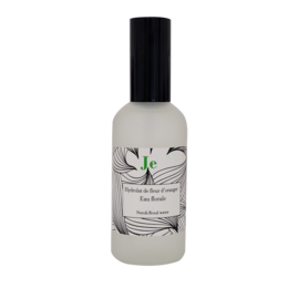 A hydrating and soothing cream with rose hydrolate, suitable for all skin types.