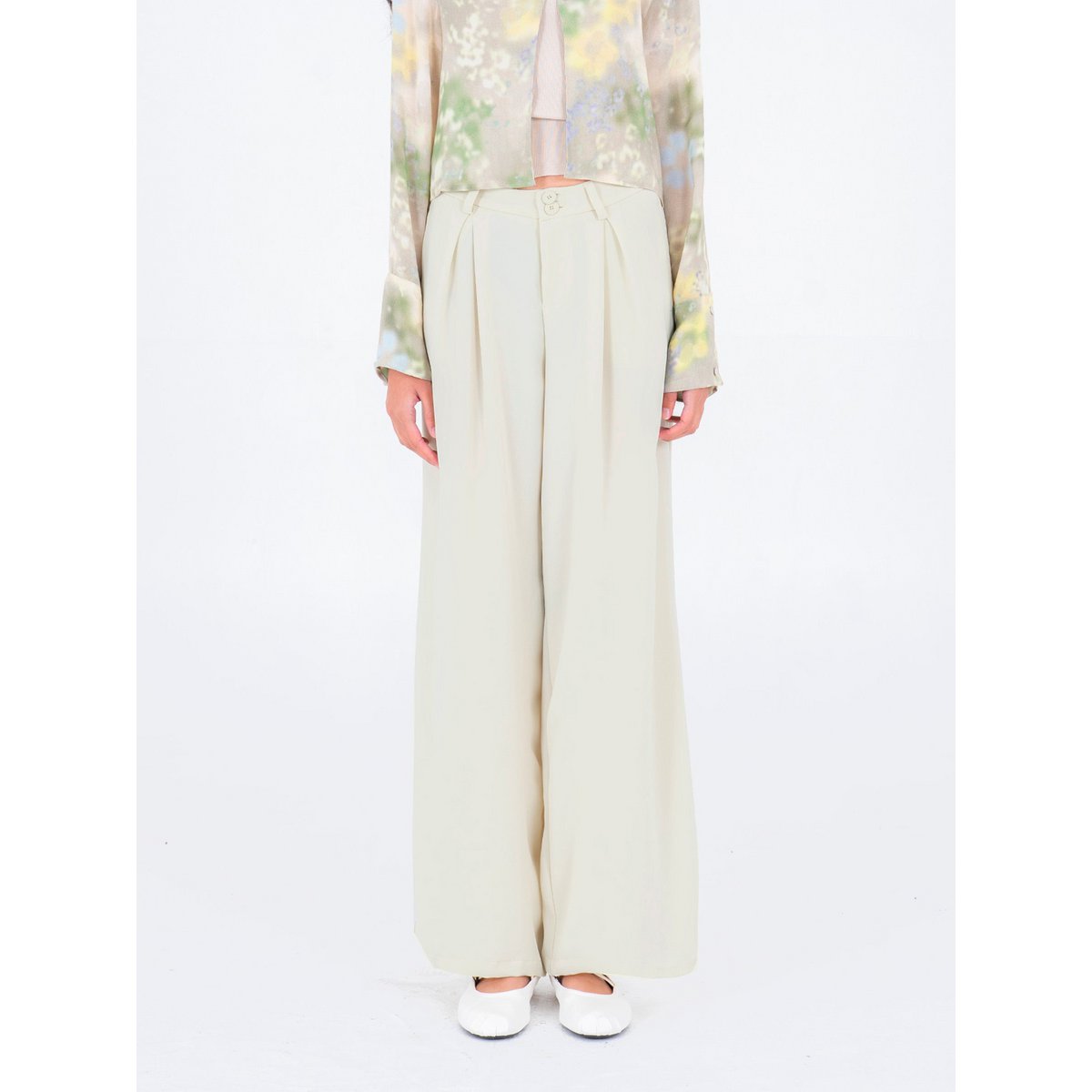 Illusory pants