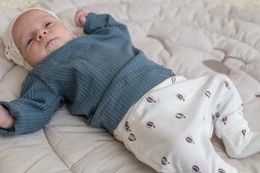 Chemise bébé bleu gaufré