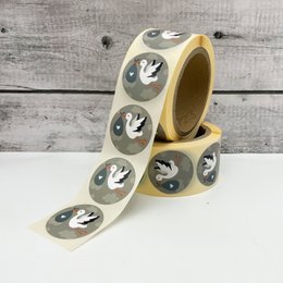 Stickers 'stork' grey-green on a roll of 500 pieces