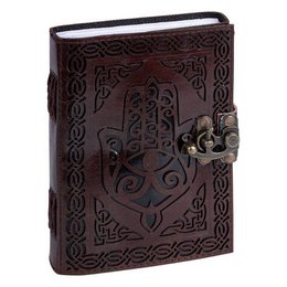 Main de journal en cuir avec une serrure