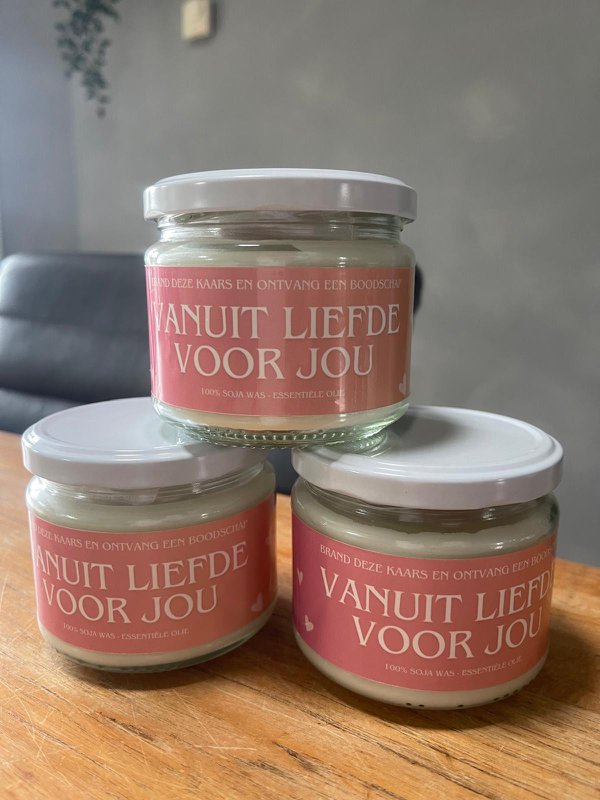 Hidden message candle with essential oil from DoTerra - Rose quartz gemstone - I am unique and valuable