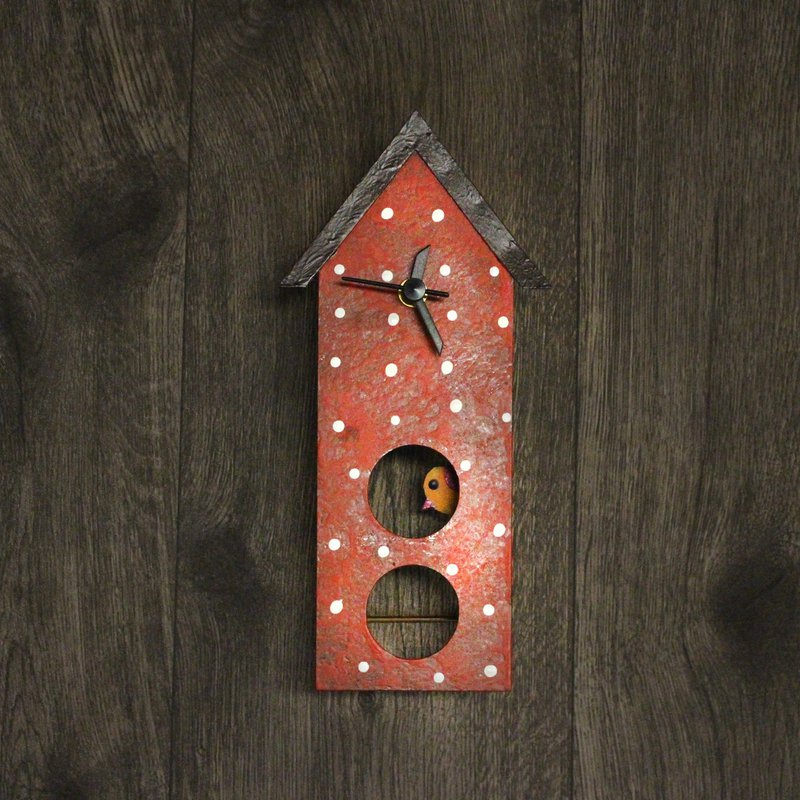 Wall clock bird feeder