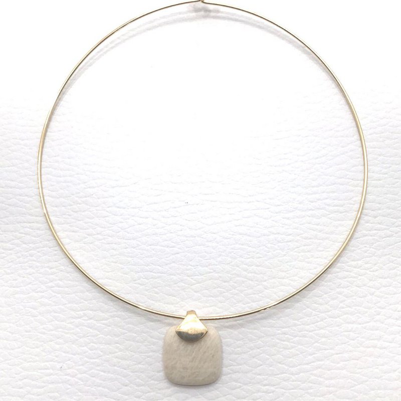 Rahmenloser quadratischer Edelstein-Halsband – Rosen-Howlith