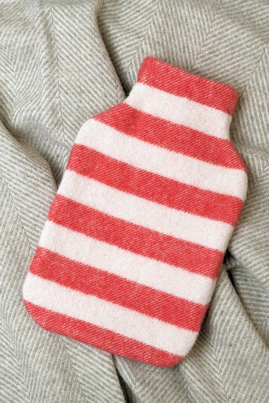 Wärmflaschenbezug STRIPES tomato / off white mit Wärmflasche (weiß)