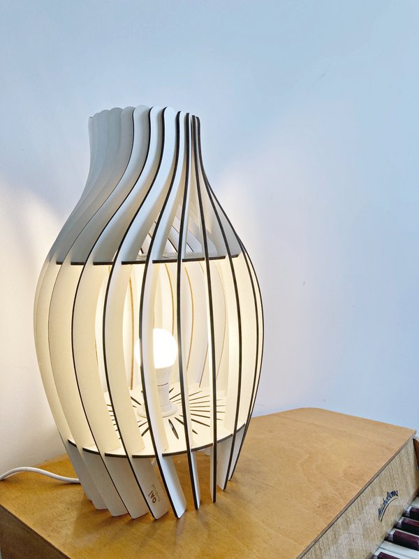 Lampe Kanso : L’élégance du mouvement