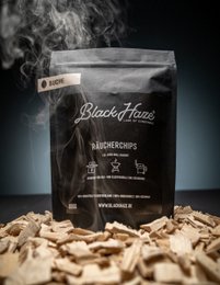Beechwood smoking chips, ideal for adding a rich, smoky flavor to barbecue and grilling. Made from high-quality beechwood for an authentic smoky taste.