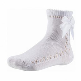 Soft pink and sand colored kids' socks with a bow detail, suitable for ages 15/17 to 31/34.