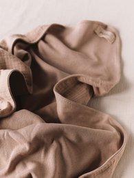 Couverture tricot + mousseline / beige foncé