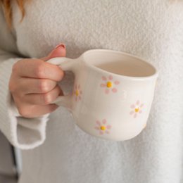 Tazza Noosa – Tazza in ceramica fatta a mano con manico intrecciato 300 ml