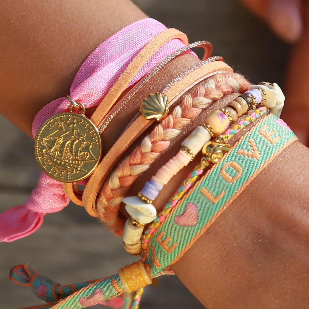 Bracelet tissé amour pastel