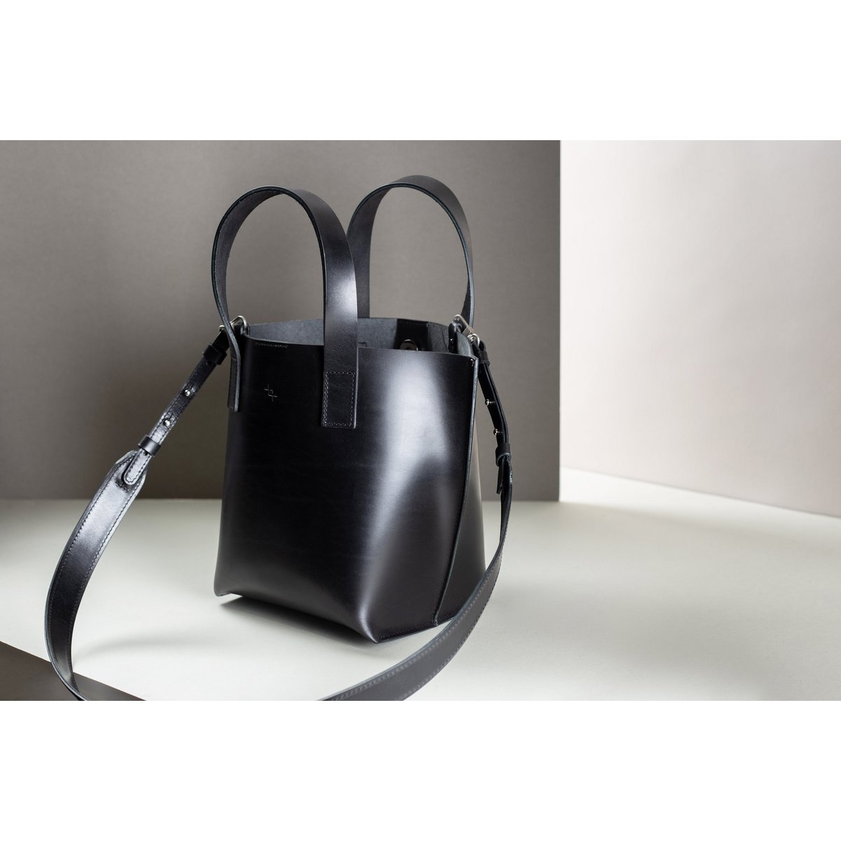 Model Bucket