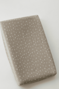 Tisu luierveranderende kussendeksel, beige madeliefje
