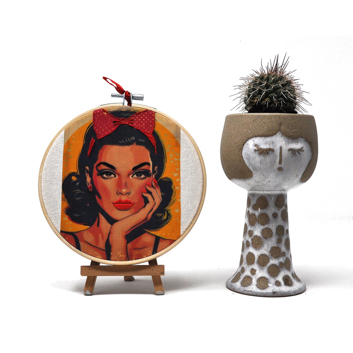 Handmade Embroidery Hoop Wall Art - Vintage Portrait – Textile Wall Decoration (15cm)