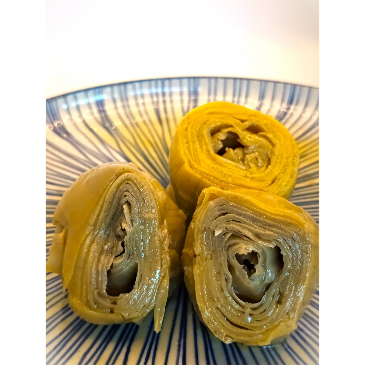ORGANIC ARTICHOKE HEARTS. CONFIT IN OIL.