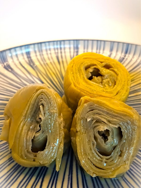 ORGANIC ARTICHOKE HEARTS. CONFIT IN OIL.