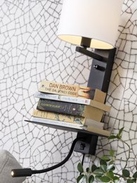 Wandlamp Florence plank+usb+leeslamp/kap 1815 d.linnen