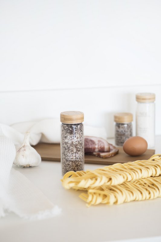 Fleur de Sel mit Nice PDO-Oliven