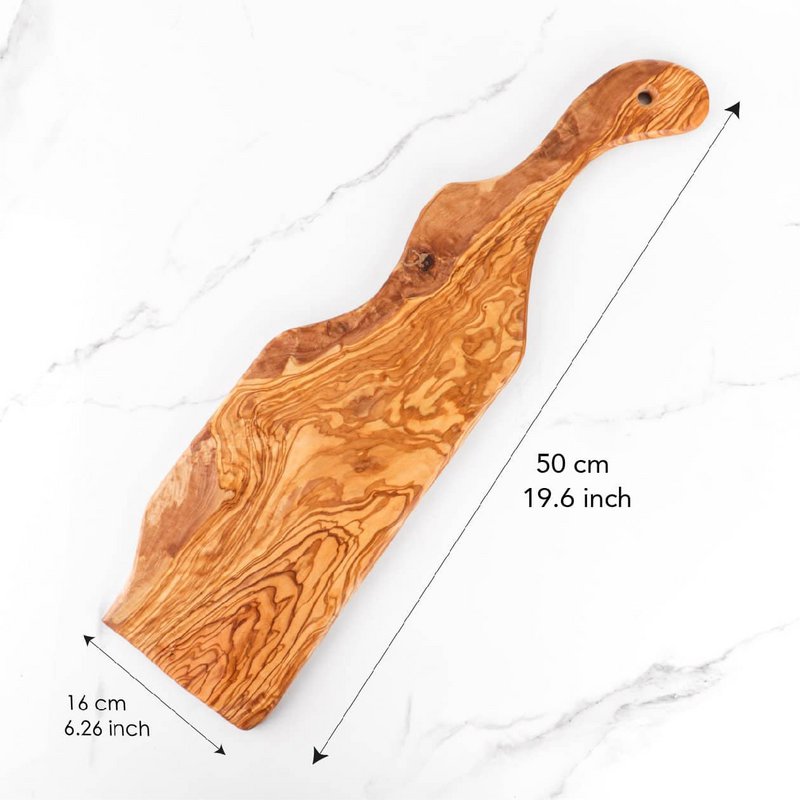 Planche de charcuterie en bois d'olivier faite à la main avec poignée