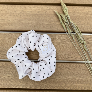Bamboe scrunchie - Steentjes beige
