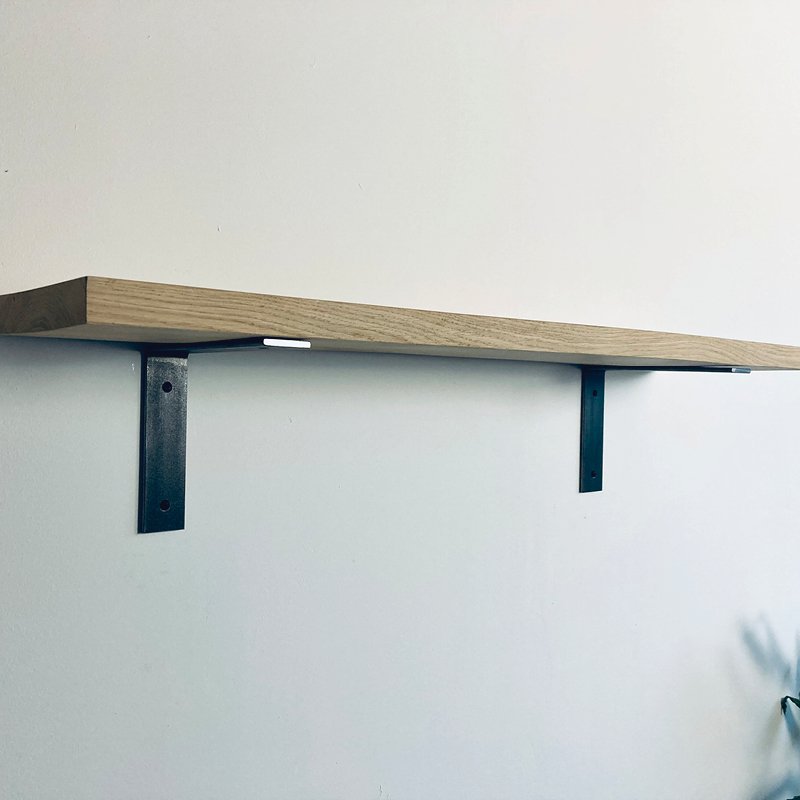 Planche-planche inversé le modèle en L naturel