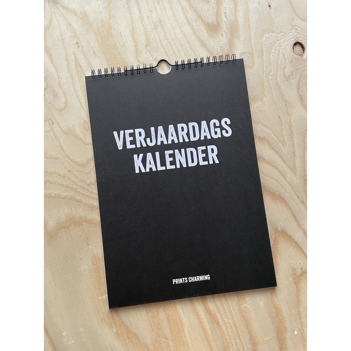Calendario de cumpleaños negro