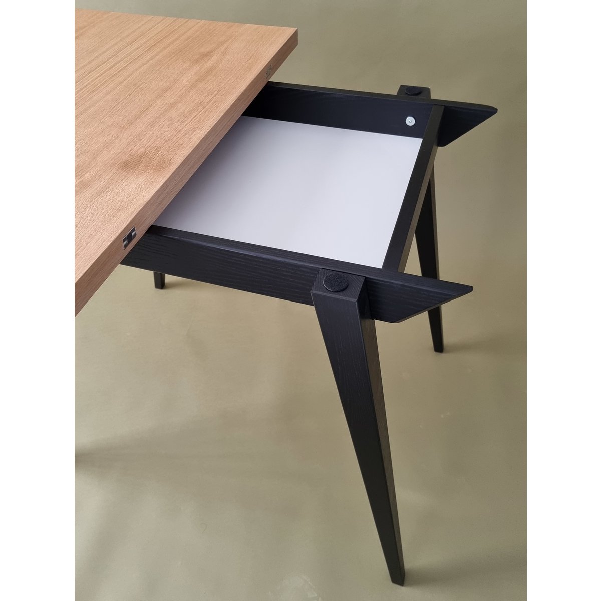 Envelope extendable small table natural ashwood