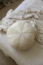 Boucle „biała owieczka”, bawełniana poduszka Patchwork Candy