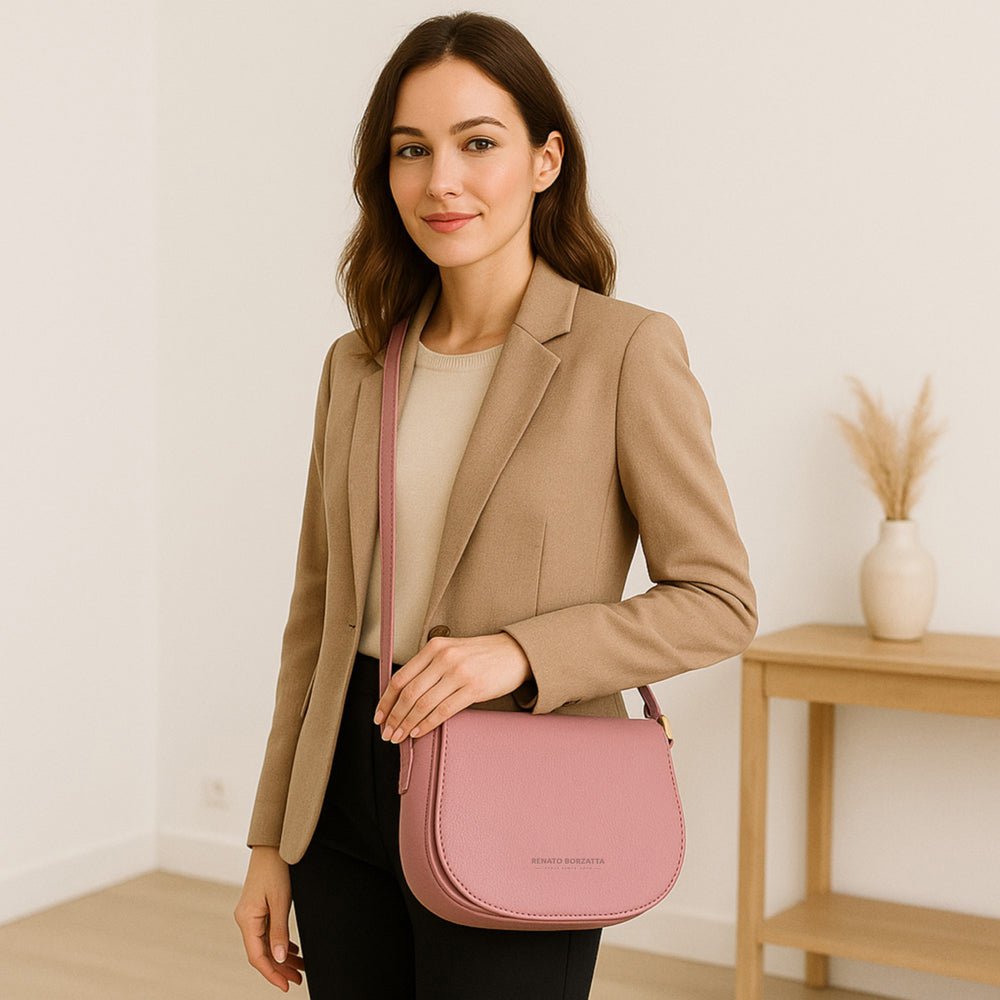 RB1002AZ | Sac bandoulière en cuir véritable fabriqué en Italie avec bandoulière en cuir amovible et attaches avec boucles en métal doré brillant - Coloris Rose Antique - Dimensions : 26 x 20 x 10 cm