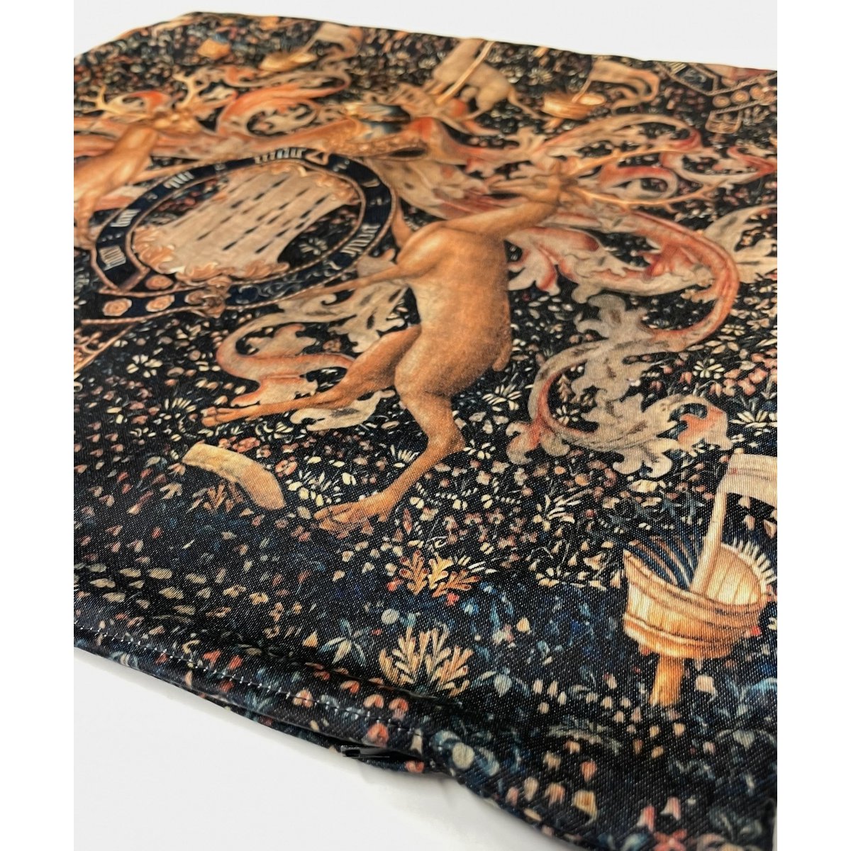 Middeleeuwse heraldiek tapijt gooien kussensloop, donkere Academia decor | MEV001
