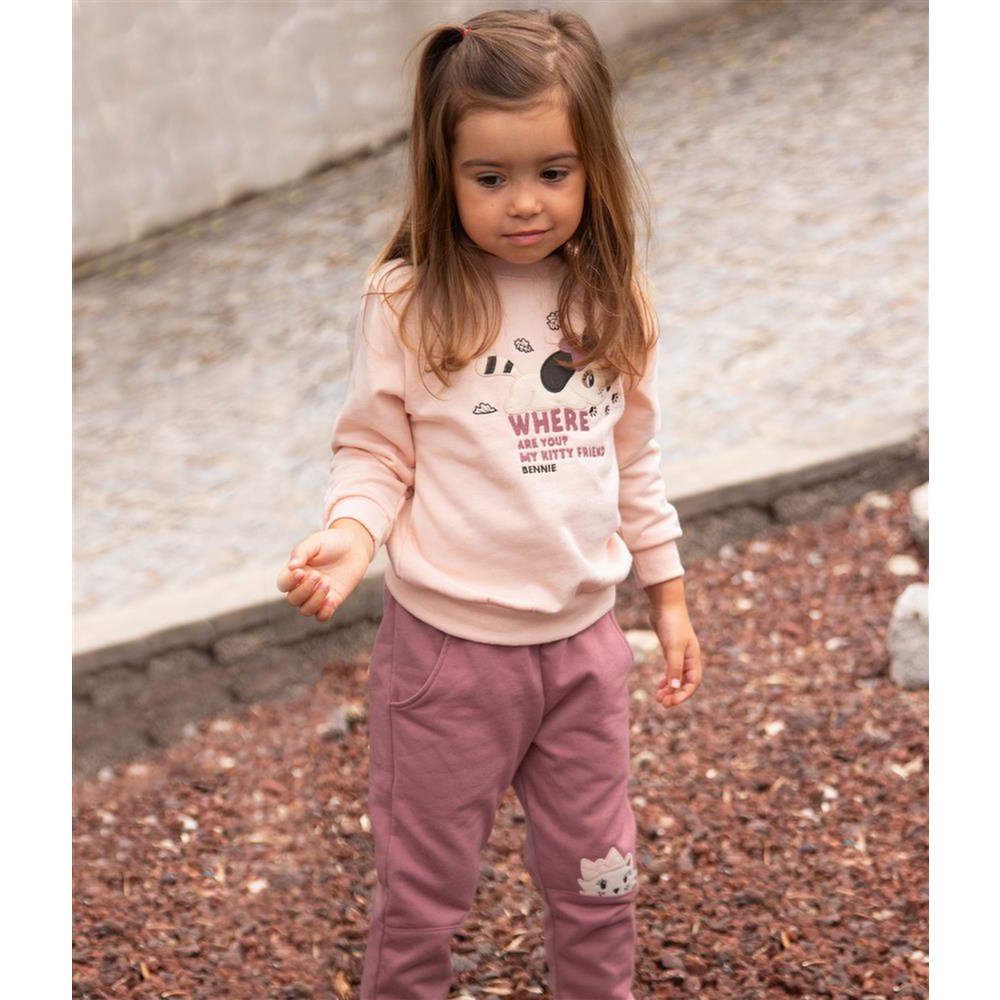 Verspieltes, besticktes Set aus Sweatshirt und Hose