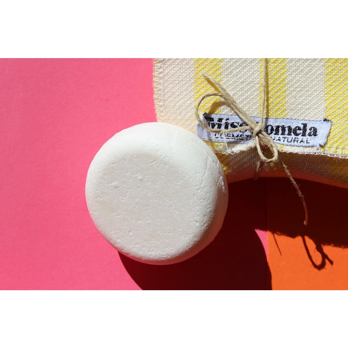Festes festes Shampoo mit weißer Tonerde, Jojoba und Grapefruit